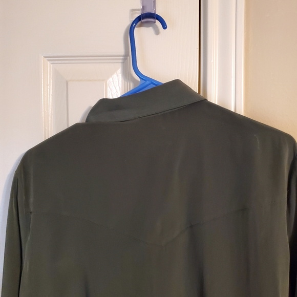 Rock & Republic Co. Button down top - Picture 6 of 8